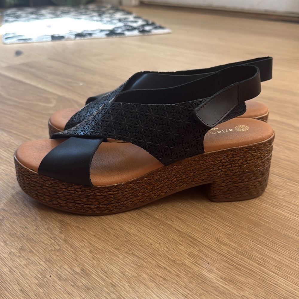 Eric Michael Black and Brown Platform Wedge Sandals - Picture 5 of 9